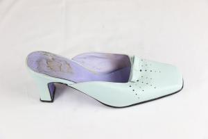 Zapato tipo mulet azul claro
