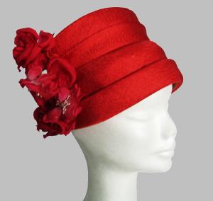 Sombrero cubo color rojo