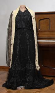 Traje noche vieja con estola