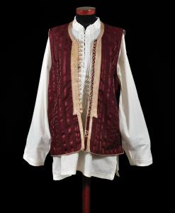 Farmla de seda y camisa tunecinos bordados
